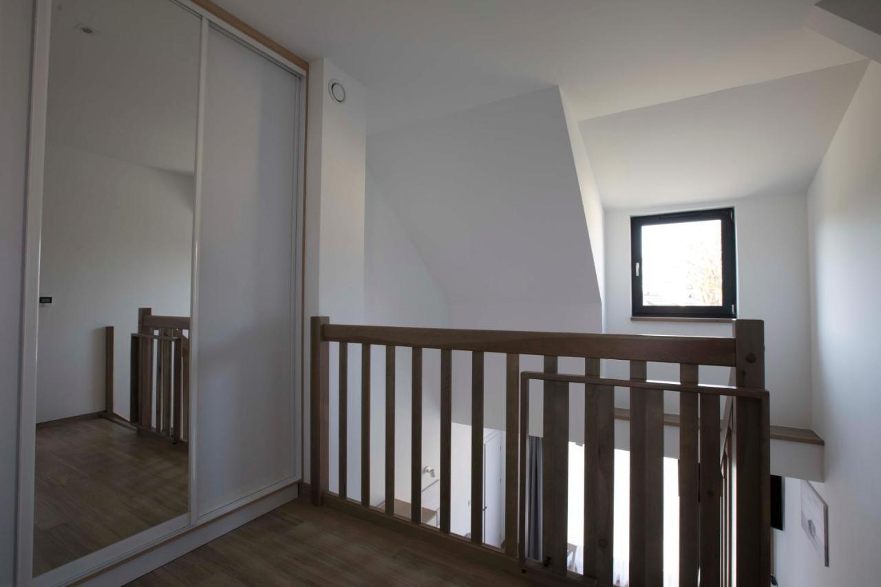 Willa Przy Porcie - Apartamenty Z Aneksami Kuchennymi Ustka Exterior photo