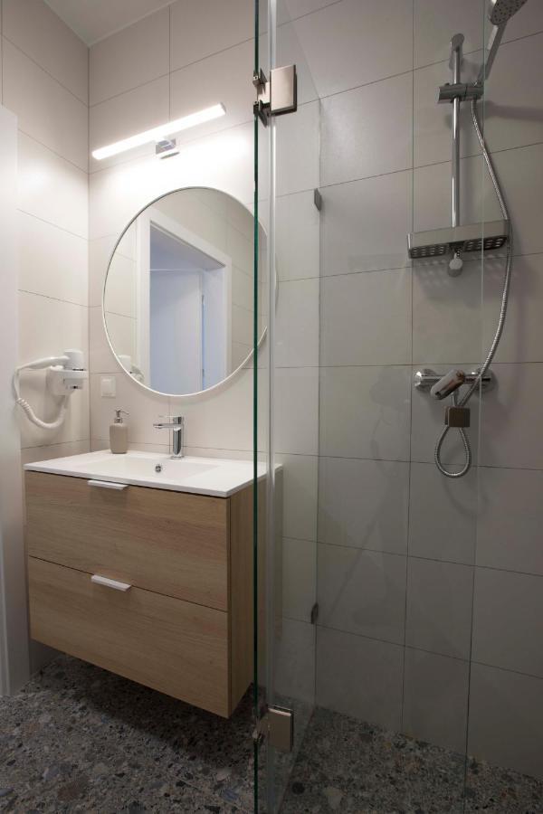 Willa Przy Porcie - Apartamenty Z Aneksami Kuchennymi Ustka Exterior photo