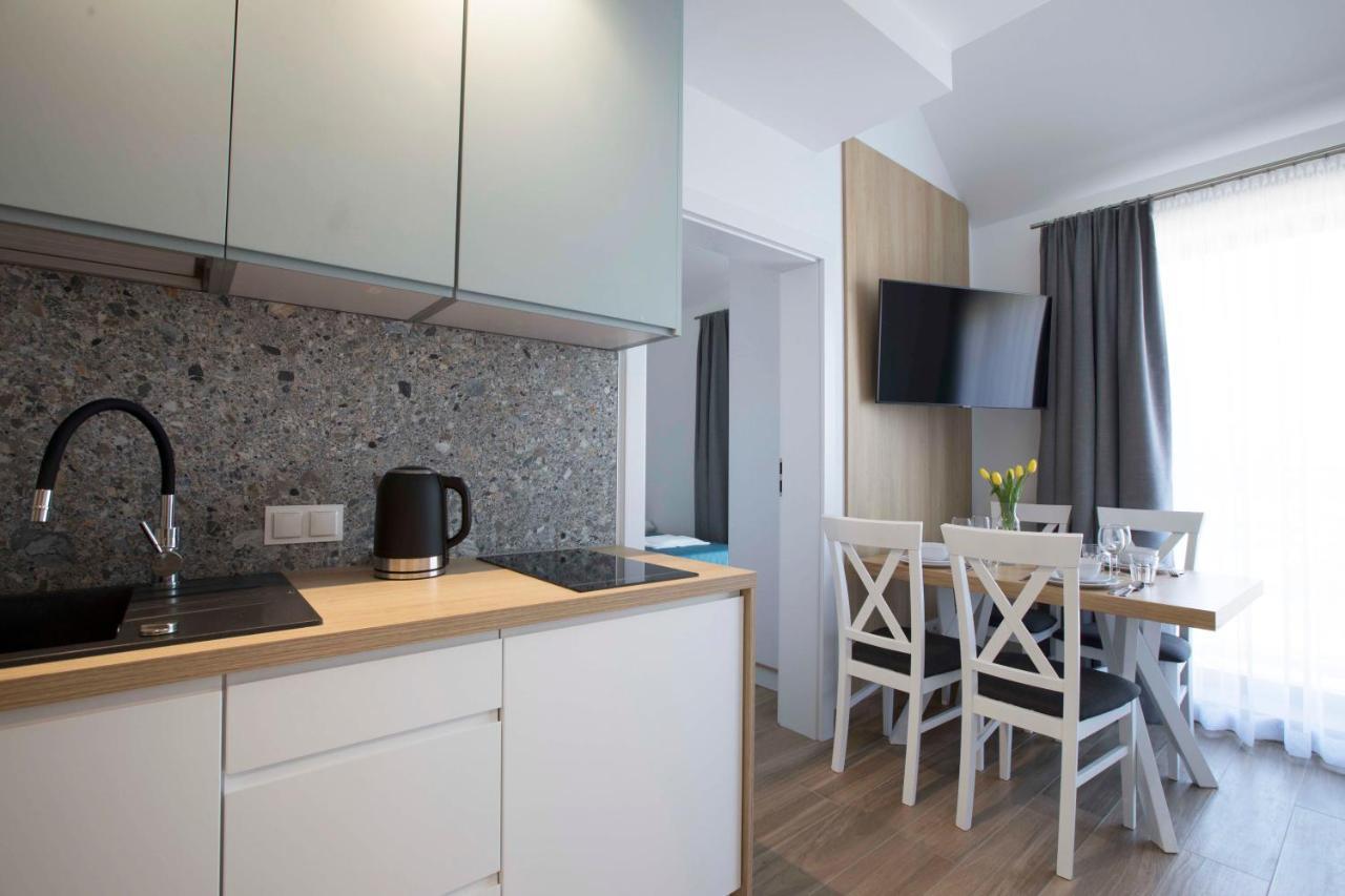 Willa Przy Porcie - Apartamenty Z Aneksami Kuchennymi Ustka Exterior photo